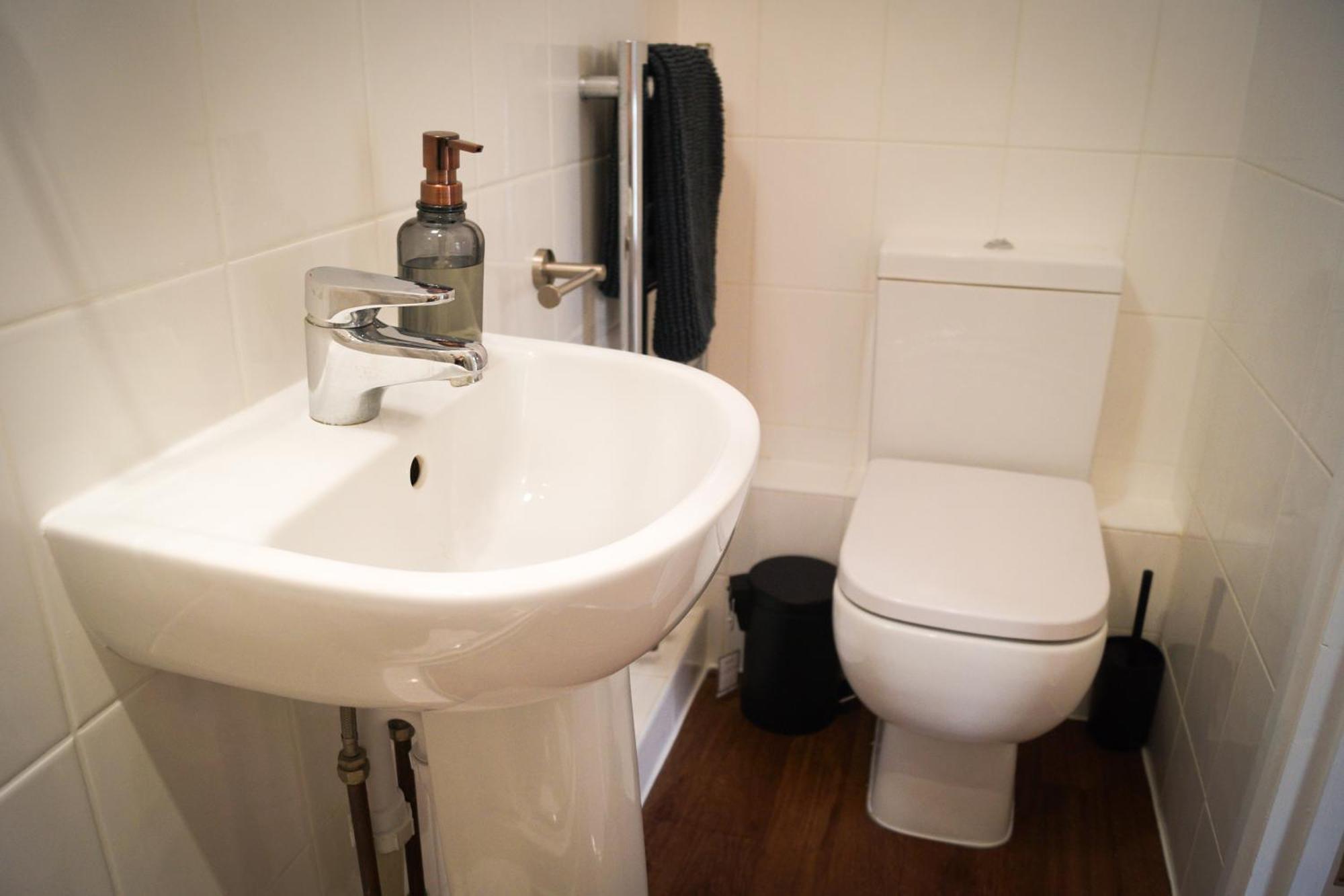 Lemon Tree Inn - Newly Refurbished Coastal Stay Swyre エクステリア 写真