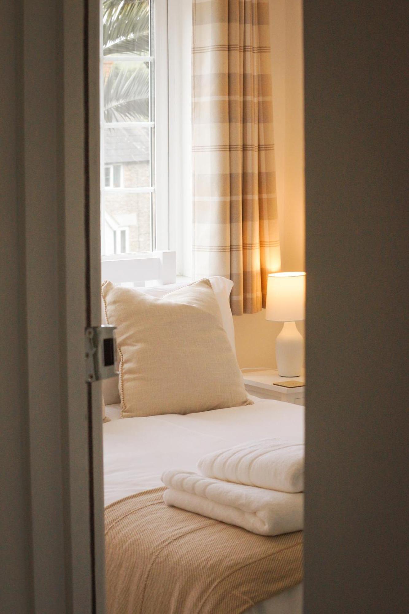 Lemon Tree Inn - Newly Refurbished Coastal Stay Swyre エクステリア 写真